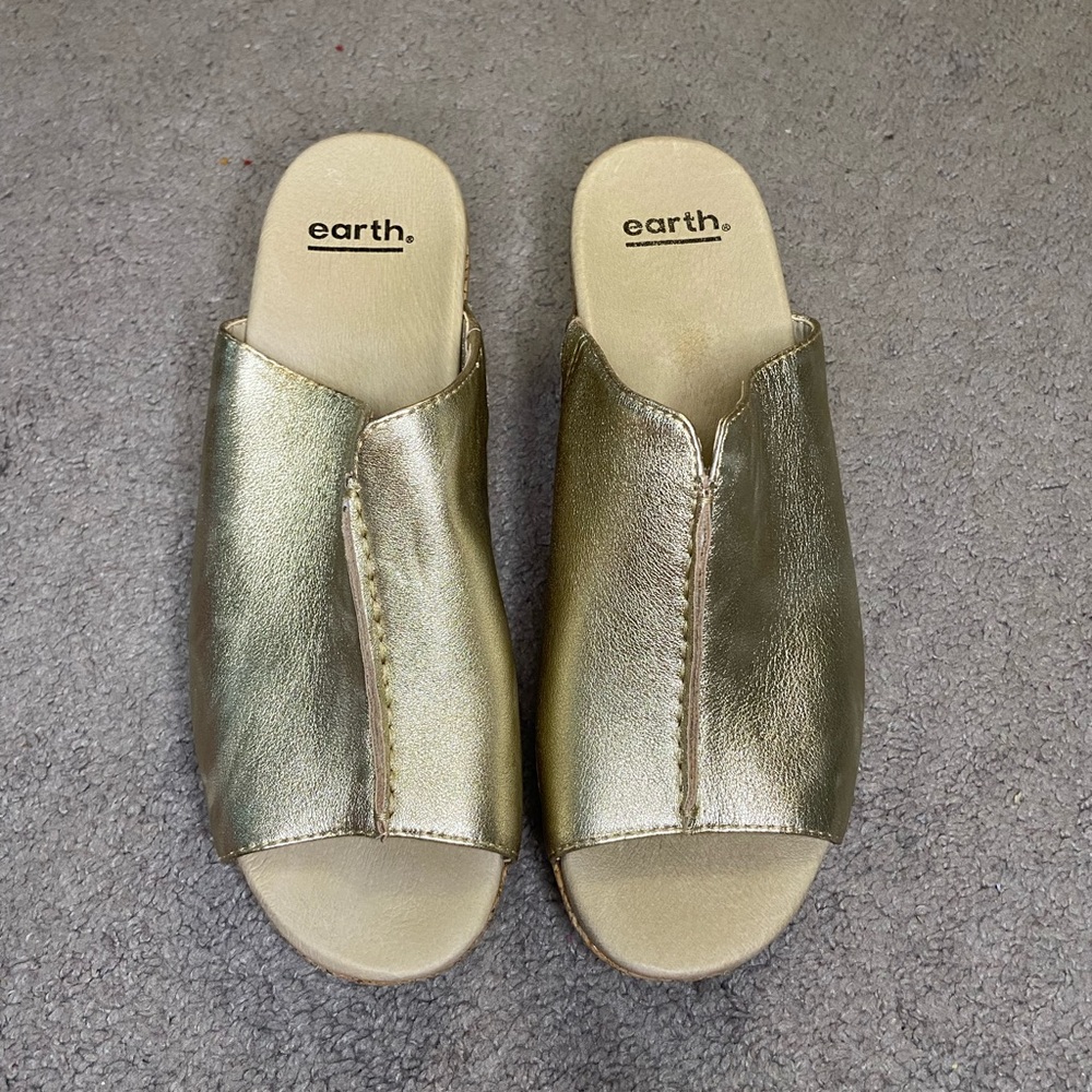 EARTH SANDALS💙💙